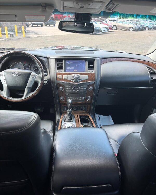 2017 infiniti qx80