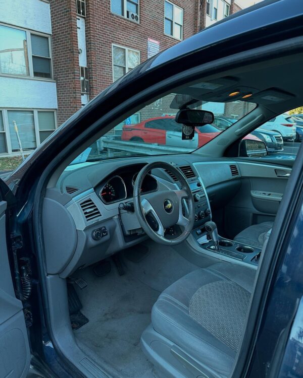 2012 chevy traverse ls
