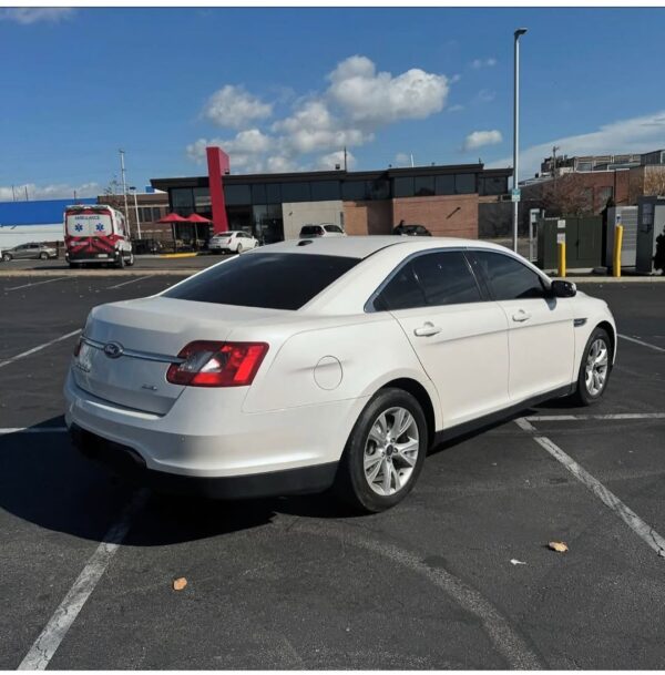 2012 ford taurus