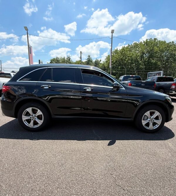2018 mercedes glc 300