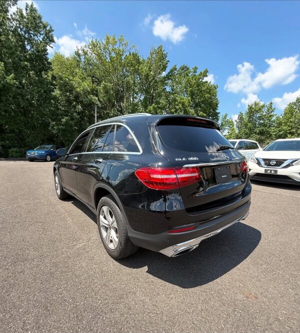 2018 mercedes glc 300