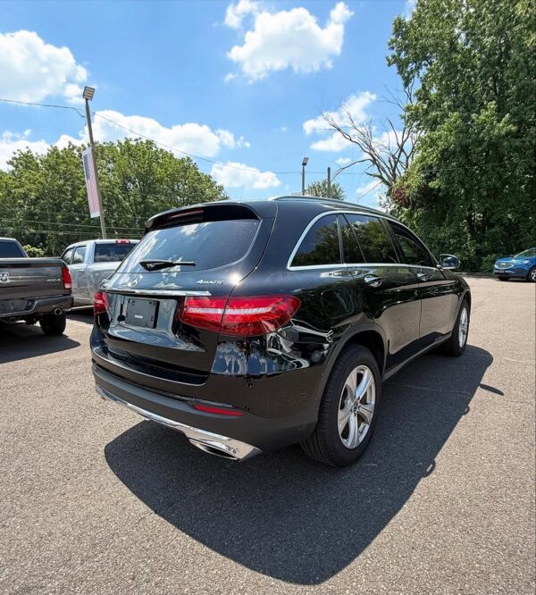 2018 mercedes glc 300