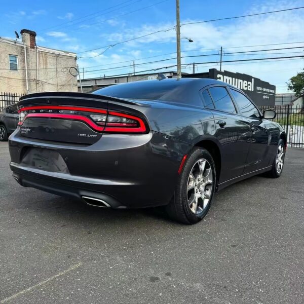 2017 dodge charger rallye
